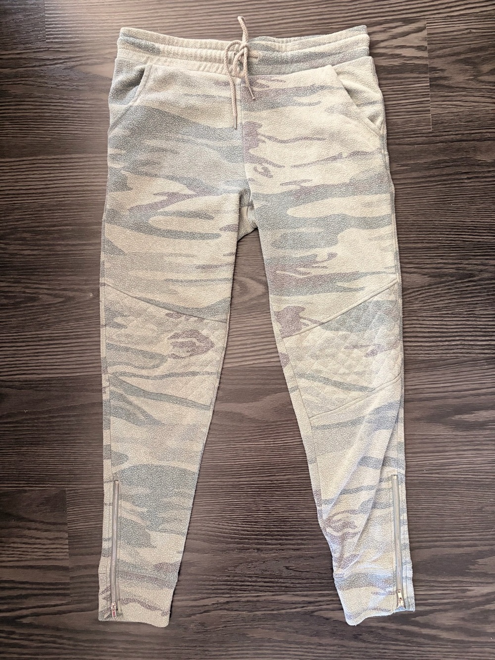 Z Supply camo zip jogger sweats